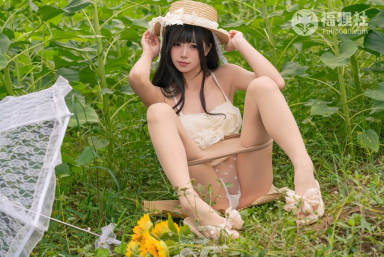 [咬一口兔娘ovo – 夏の葵 Summertime] [74P1V-1.53GB]